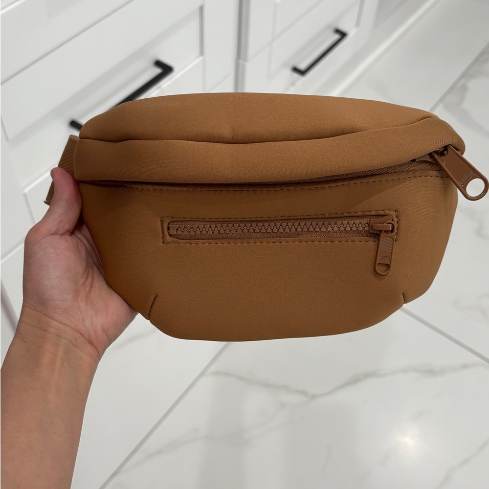 DAGNE DOVER NWOT Brown Belt Bag, Fanny Pack or Crossbody Bag with Front Zipper